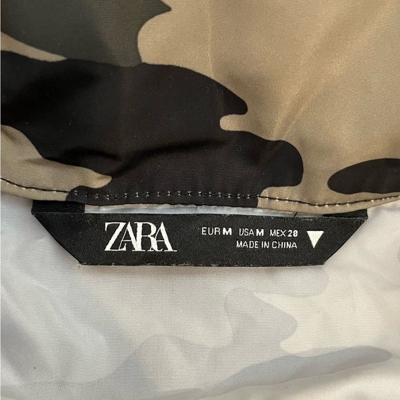 Zara | Camo Windbreaker Jacket & Shorts Set | Like New ! - Picture 5 of 9